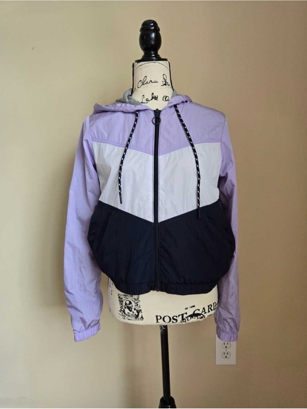 Abercrombie Cropped Windbreaker Jacket